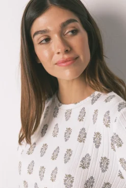 Women'secret Pijamas-Pijama comprido super macio com mangas curtas e flores branco