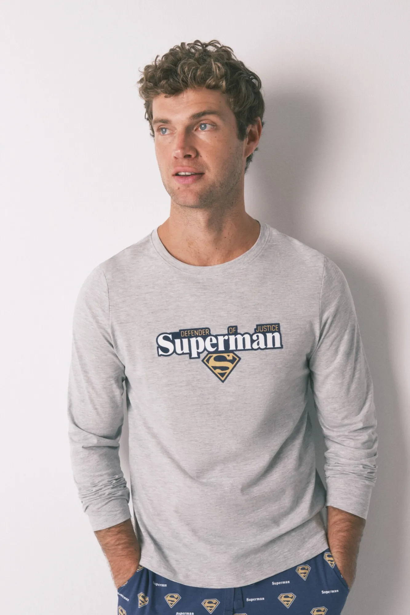 Women'secret Pijamas-Pijama comprido Superman cinza 100% algodão cinzento