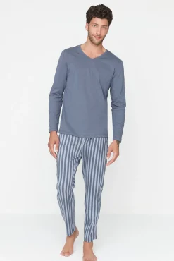 Trendyol Pijamas-Pijama de malha de estampado de corte regular em claro azul