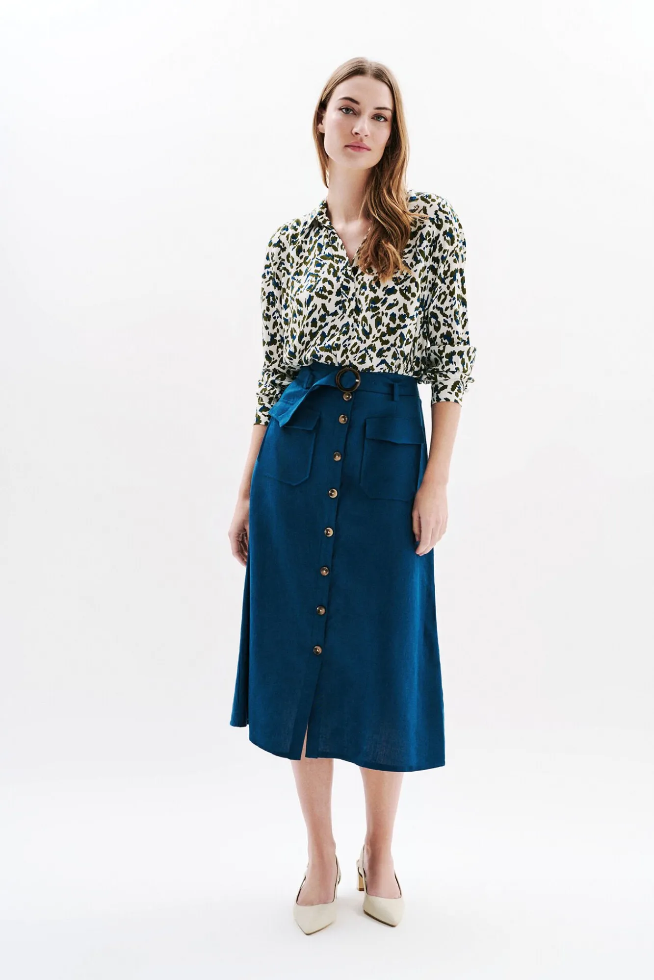 Caroll Saias-Saia comprida com botões 100% linho Azul