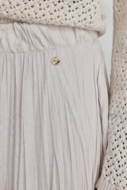 Pedro del Hierro Saias-Saia plissada de cetim Beige