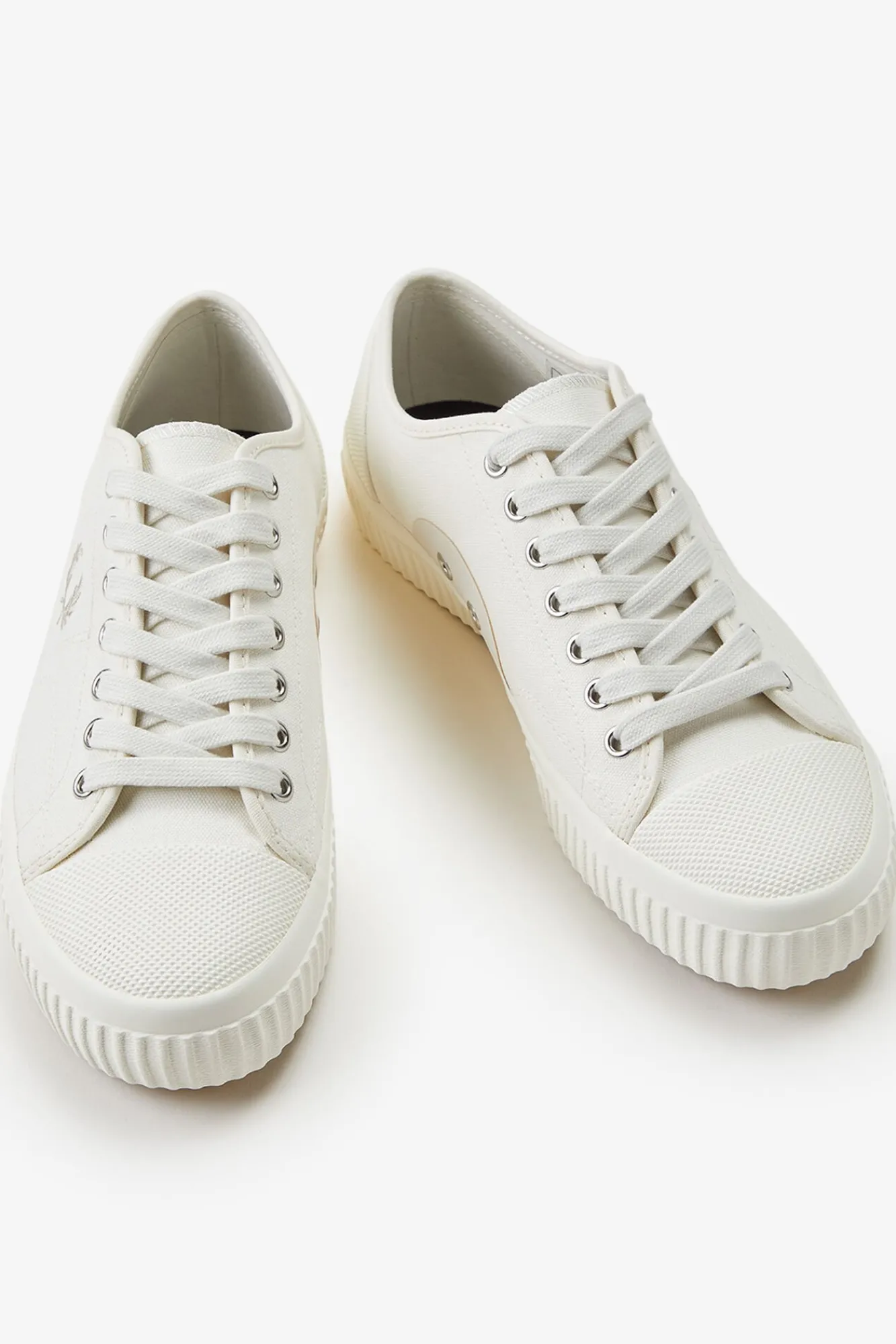 Fred Perry Sneakers-Sapatilhas Hughes-low lona Ecru