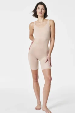 Spanx Roupa Interior-Shaping-Body in mittlerer Beinlänge Nude cru