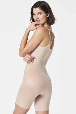 Spanx Roupa Interior-Shaping-Body in mittlerer Beinlänge Nude cru