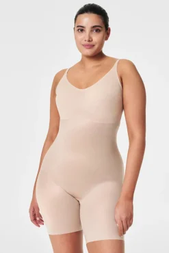 Spanx Roupa Interior-Shaping-Body in mittlerer Beinlänge Nude cru