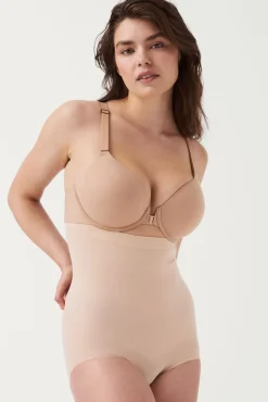 Spanx Roupa Interior-Shaping-Slip in Nude mit hohem Bund. cru