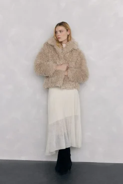 Pedro del Hierro Casacos-Sobretudo efeito pelo cacheado Beige