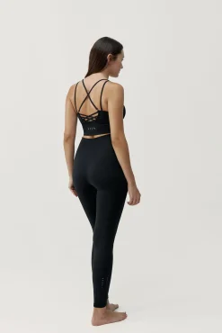 Born Living Yoga T-Shirts-Soutien desportivo top India Black preto