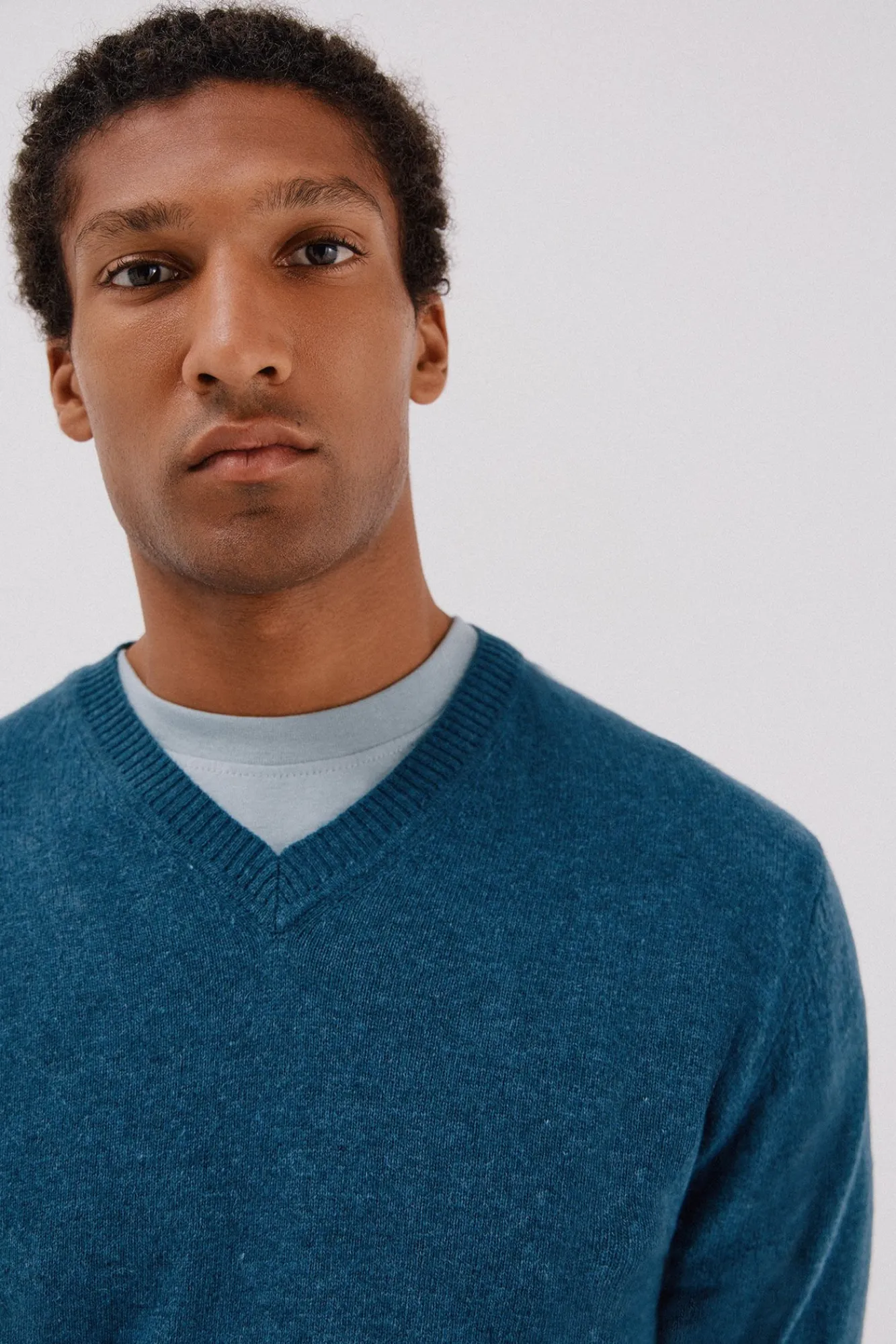 Cortefiel Camisolas-Suéter de lã com bico redonda Azul