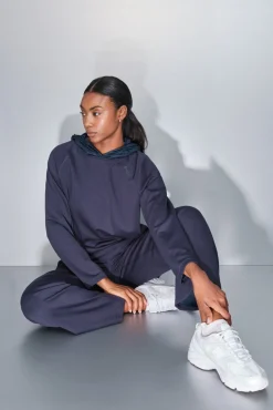 Dash and Stars Sweatshirts-Sweatshirt escuro com toque suave azul