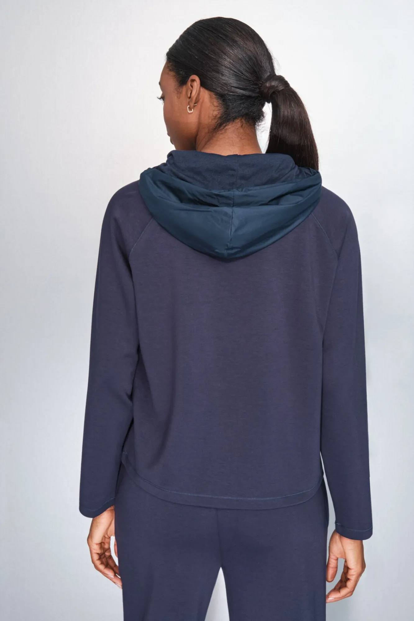 Dash and Stars Sweatshirts-Sweatshirt escuro com toque suave azul