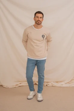 Celopman Sweatshirts-Sweatshirt com bordado frontal bege