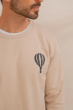 Celopman Sweatshirts-Sweatshirt com bordado frontal bege