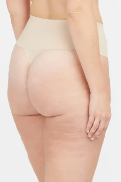 Spanx Roupa Interior-Tanga moldeador invisible nude cru