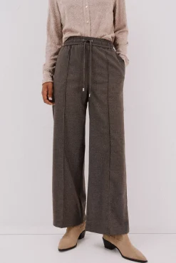 Cortefiel Calças-Texturas de borracha Panralón Castanho