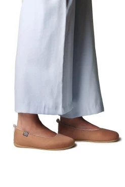 Toni Pons Sneakers-Tênis Feminino Rasteiro Fechado castanho