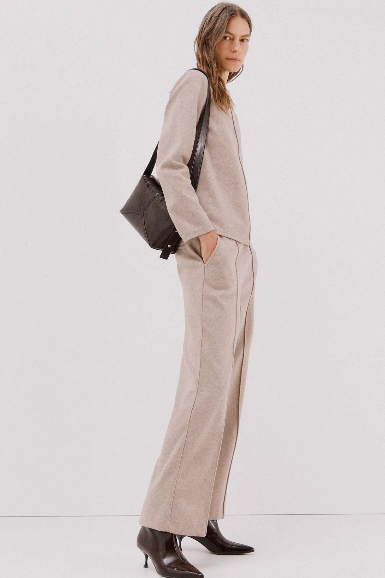 Cortefiel T-Shirts-Top com decote chaminé Tostado