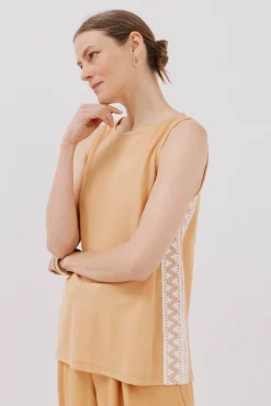 Cortefiel T-Shirts-Top com detalhe de renda de crochet na lateral Castanho