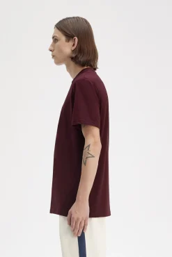 Fred Perry T-Shirts-T-shirt bordada Granada