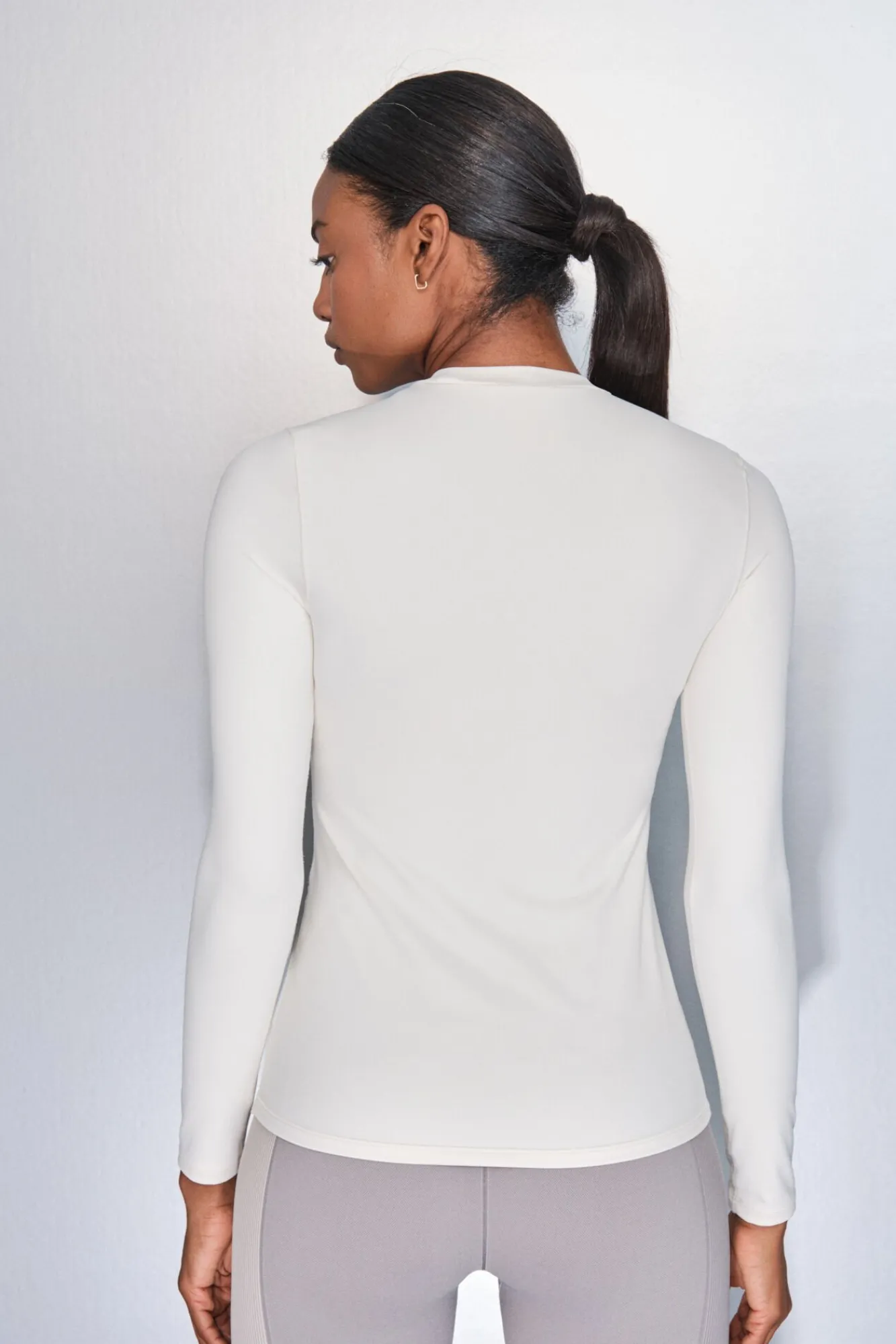 Dash and Stars T-Shirts-T-shirt branca de manga manga beige