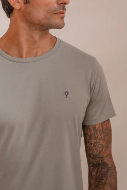 Celopman T-Shirts-T-shirt Básica verde