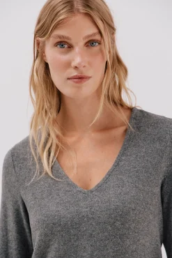 Cortefiel T-Shirts-T-shirt básica gola em bico Cinzento