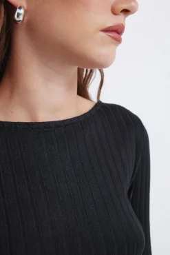 Springfield T-Shirts-T-shirt com decote canoa canelado preto