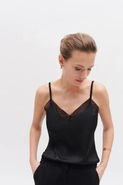 Caroll T-Shirts-T-shirt de lingerie Preto