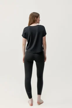 Born Living Yoga T-Shirts-T-shirt desportiva Azami Black preto