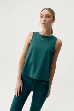 Born Living Yoga Blusas-T-shirt desportiva Kishi Deep Green verde