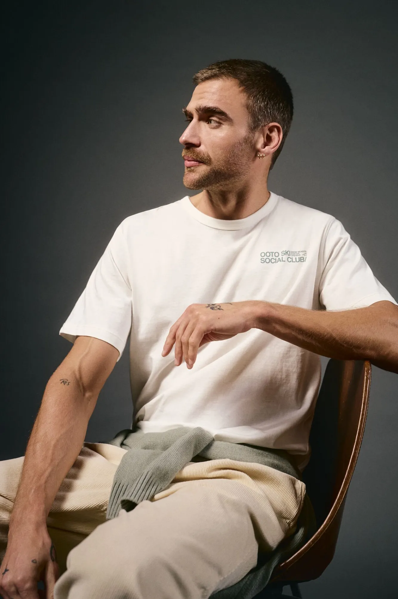 OOTO T-Shirts-T-shirt gráfica Ecru