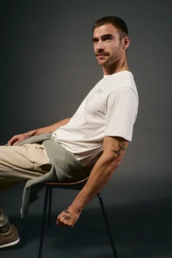 OOTO T-Shirts-T-shirt gráfica Ecru