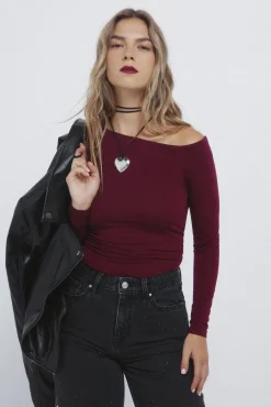 Springfield T-Shirts-T-shirt justa com decote assimétrico vermelho