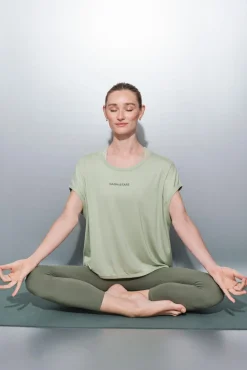 Dash and Stars T-Shirts-T-shirt extrassuave verde