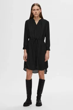 Selected Vestidos-Vestido camisero de manga larga confeccionado con materiales reciclados. Preto