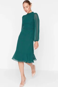Trendyol Vestidos-Vestido com gola alta e forro verde