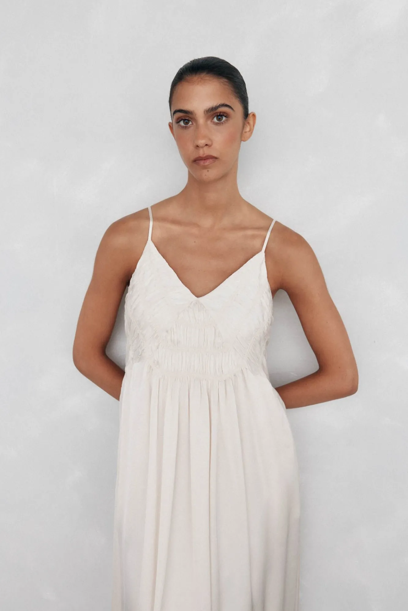 Pedro del Hierro Vestidos-Vestido lingerie com detalhe franzido Beige
